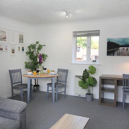 Chipad Mono - Quality City Centre Apartment, With Free Parking Space Chichester Eksteriør bilde