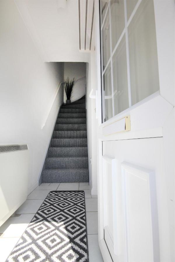 Chipad Mono - Quality City Centre Apartment, With Free Parking Space Chichester Eksteriør bilde