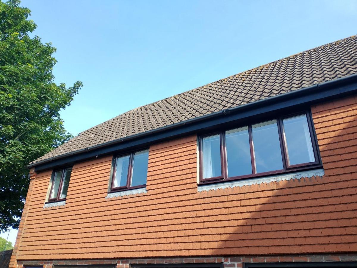Chipad Mono - Quality City Centre Apartment, With Free Parking Space Chichester Eksteriør bilde