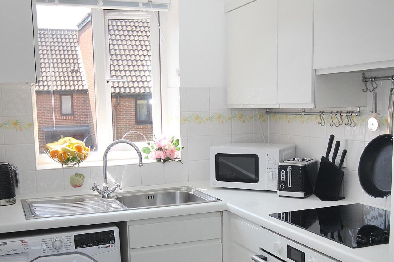 Chipad Mono - Quality City Centre Apartment, With Free Parking Space Chichester Eksteriør bilde